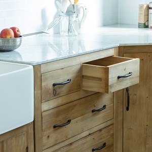 Meuble bas de cuisine en bois recyclé