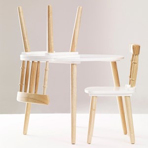 Table et chaises en bois
