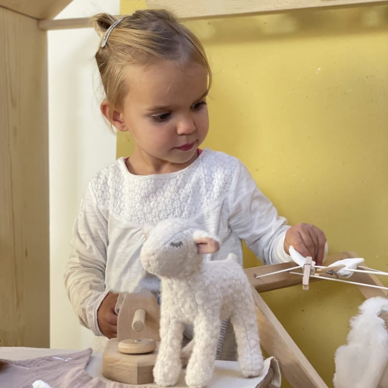 Mary l'agneau en peluche 16 cm (Egmont) - Image 1