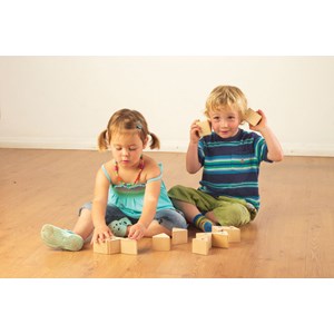 Set de 12 prismes en bois de jeu tickit