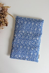 Bouillotte micro onde - ecailles bleues
