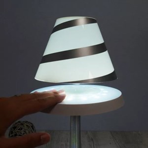 Lampe en lévitation althuria blanche