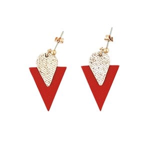 Clous d'oreille triangle en cuir rouge