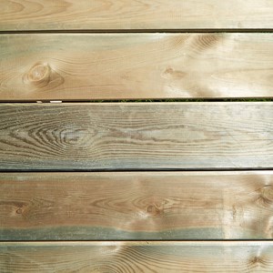 Salon de jardin en bois normand