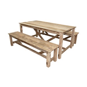 Salon de jardin en bois normand