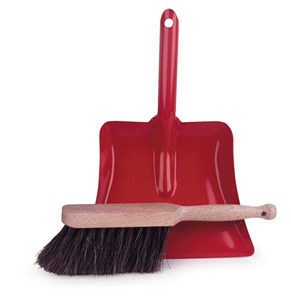 Pelle et balayette rouge