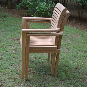 Lot de 2 fauteuils empilables en teck