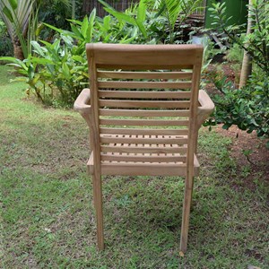 Lot de 2 fauteuils empilables en teck