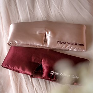 Masque de nuit bandeau en soie prune