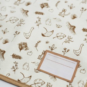 Lot de 2 bavoirs maternelles ecru