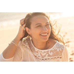 Boucles d'oreilles asymétriques cauri