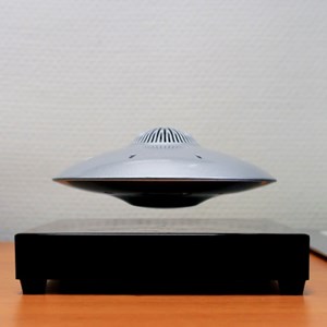 Enceinte ufosound silver en lévitation s