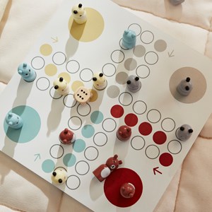 Jeu de petits chevaux en bois edvin