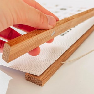 Porte-affiche en pin