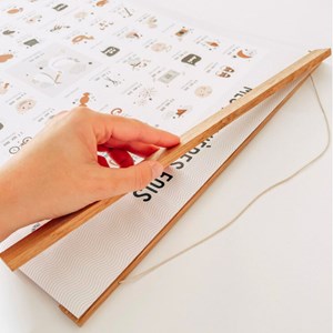 Porte-affiche en pin