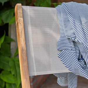 Lot 2 chaises pliantes en bois d'acacia