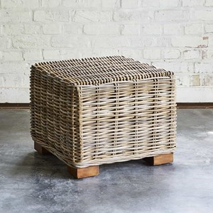 Table basse carrée en kubu naturel