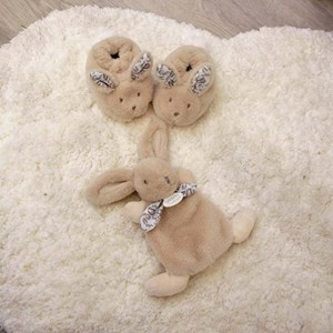 Coffret chaussons et doudou