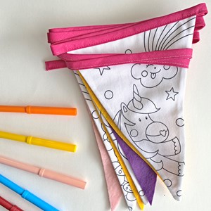 Activités guirlande en tissu à colorier