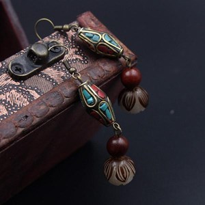 Boucles d'oreille ethniques en zinc