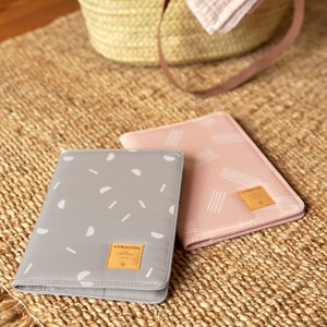 Protège carnet de santé