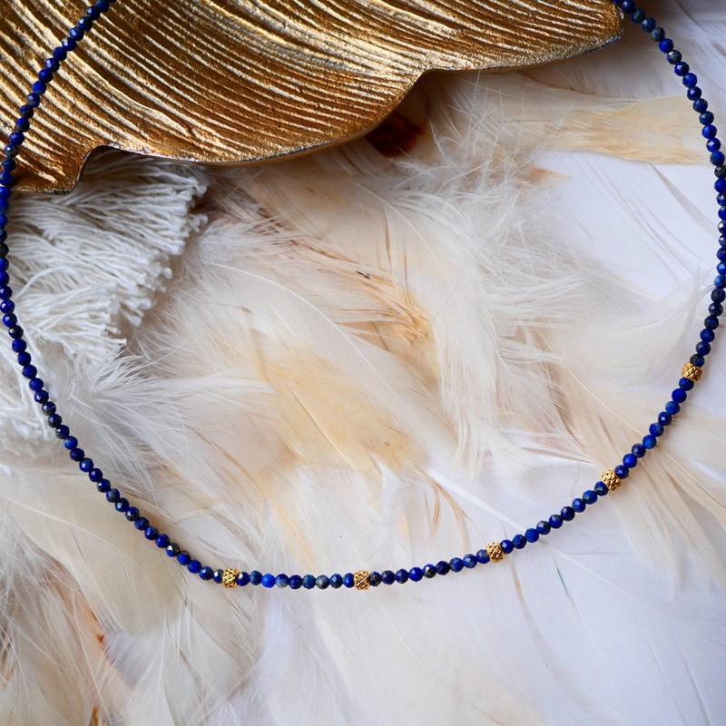 Collier ras de cou punarjanm - lapis lazuli - renaissance et transformation