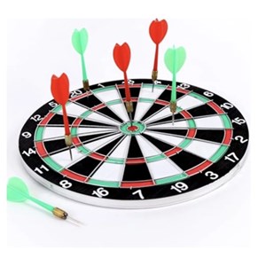 Cible rigide avec 4 flechettes