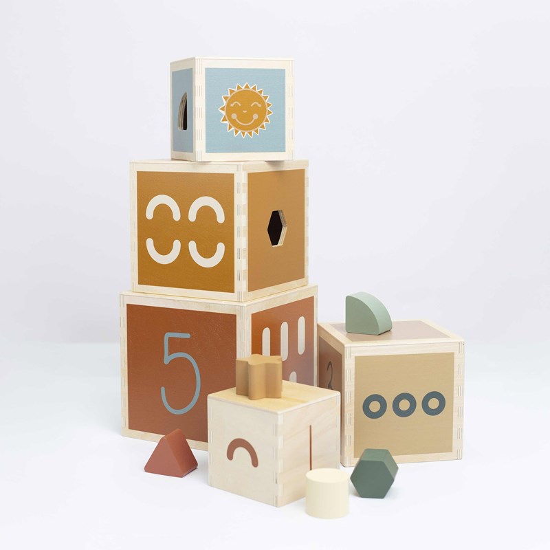 Cubes empilables en bois multicolore