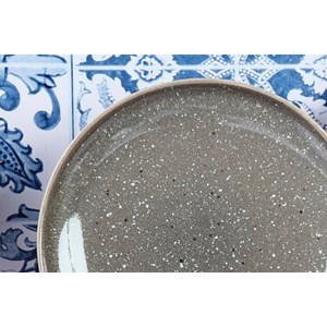 Assiette - gris béton