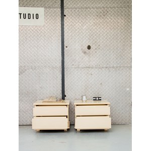 Maïa, la paire de chevets en bois n°154