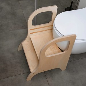 Escabeau-marchepied à hauteur réglable