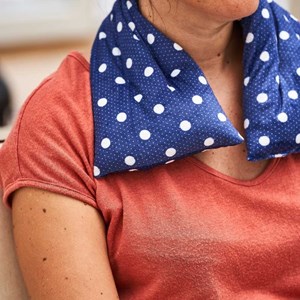 Bouillotte tour de cou bleu à pois