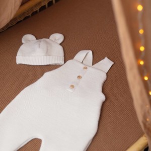 Bonnet en maille avec des petites oreill