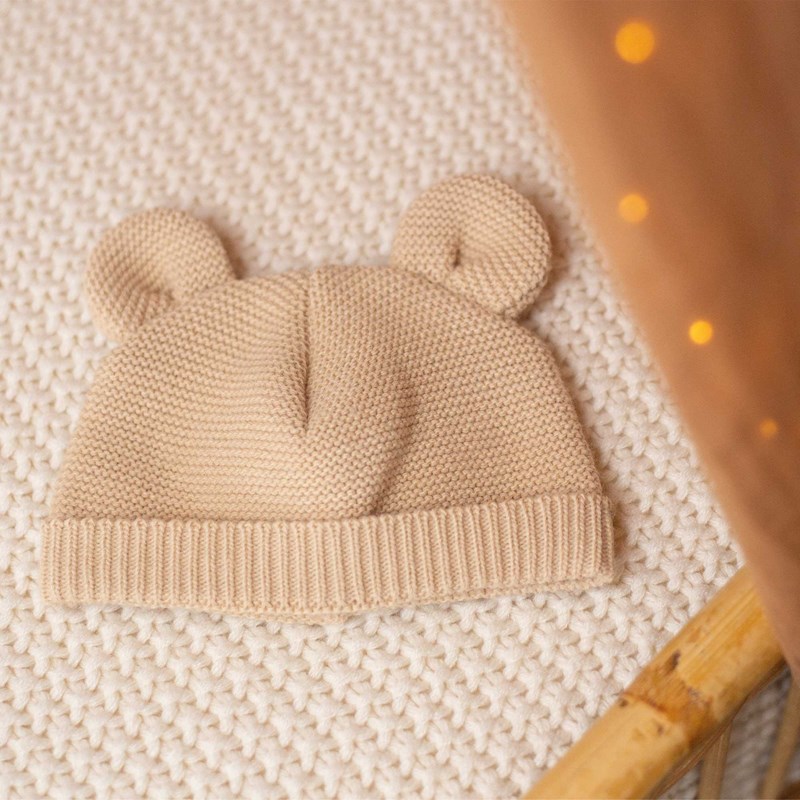 Bonnet en maille avec des petites oreill
