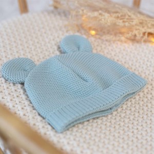 Bonnet en maille avec des petites oreill
