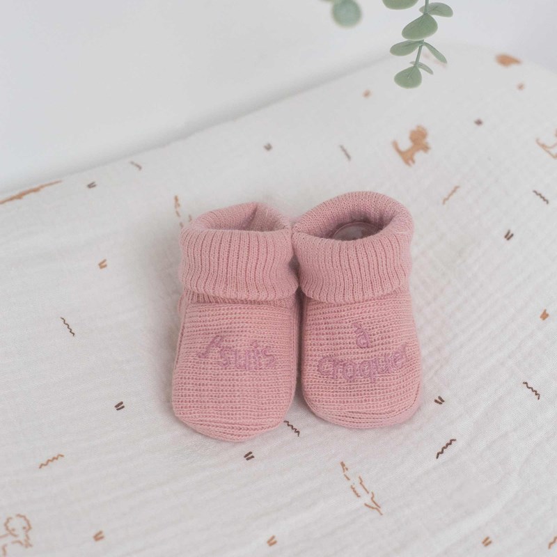 Chausson bébé avec broderie rose 0 1 moi
