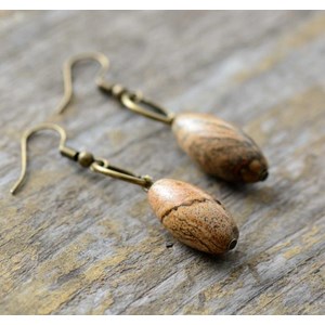 Boucle d'oreille olive en jaspe