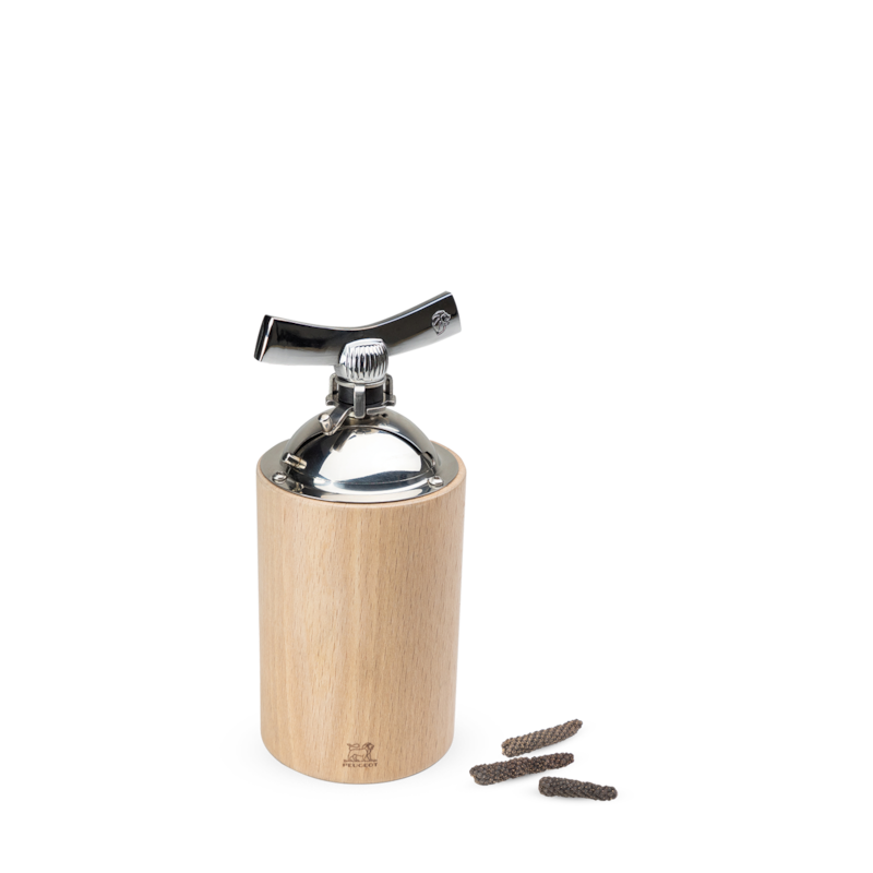 This is Peugeot's first pepper mill designed for grinding less conventional varieties of pepper and encouraging foodies to further their discovery of extraordinary spice from around the world. Say goodbye to the pestle and mortar, the Isen pepper mill's oversized mechanism will efficiently grind elongated pepper and large peppercorns so you don't have to. Isen