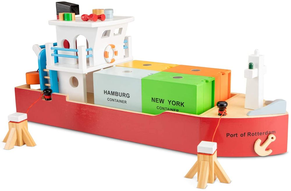 Bateau-container avec 4 containers
