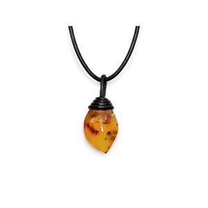 Collier en cuir noir avec ambre cognac