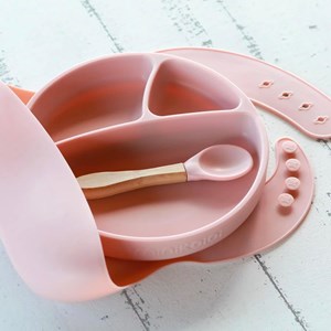 Assiette bébé ventouse en silicone rose