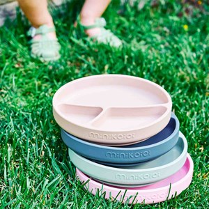 Assiette bébé ventouse en silicone rose