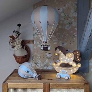 Montgolfière décorative beige et bleu