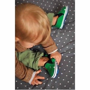 Chaussons bébé motif crocodile doux
