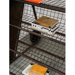 Grande étagère en métal n°117