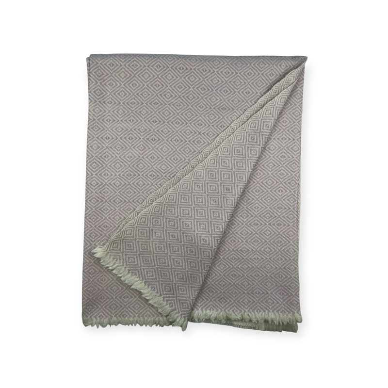 Plaids en laine d’agneau grey diamond