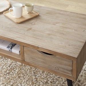 Table basse en bois de sapin natural
