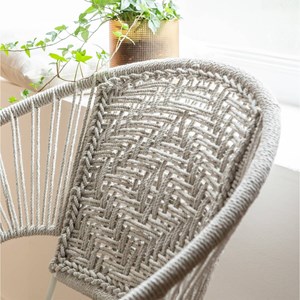 Fauteuil en corde de coton blanc