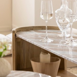 Table basse ovale manguier et marbre