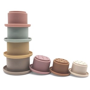 Jouet bain gobelets empilables silicone